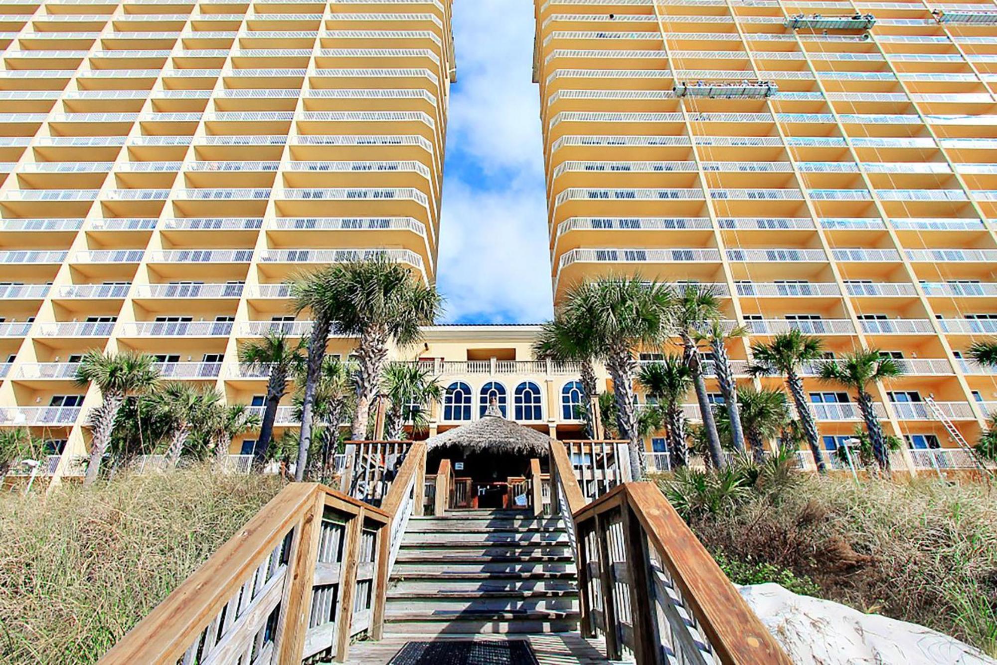 Calypso 2-103 West Holiday home