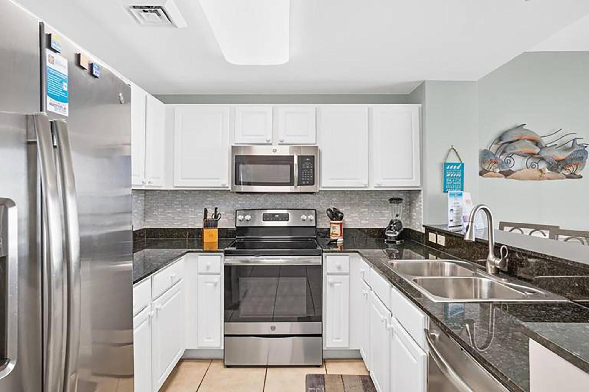 Calypso 2-103 West Holiday home